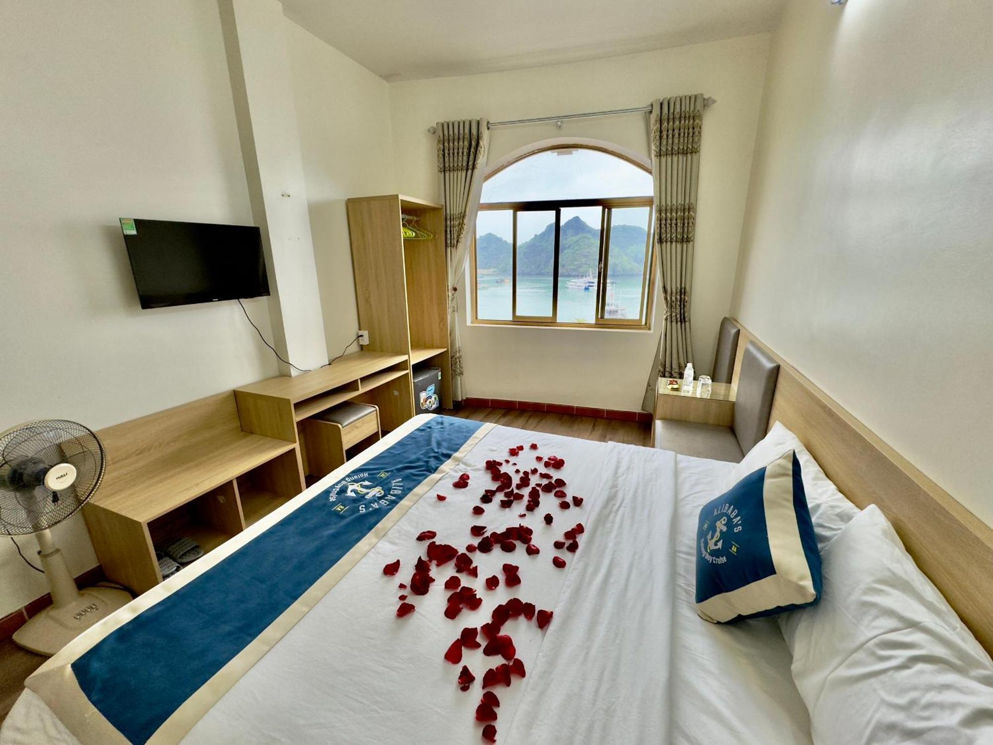 Cat Ba Plaza Hotel Dong Khe Sau Exterior foto